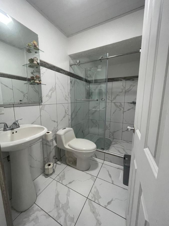 شقة Alicia'S Place 10 Min From Airport ألاخويلا المظهر الخارجي الصورة